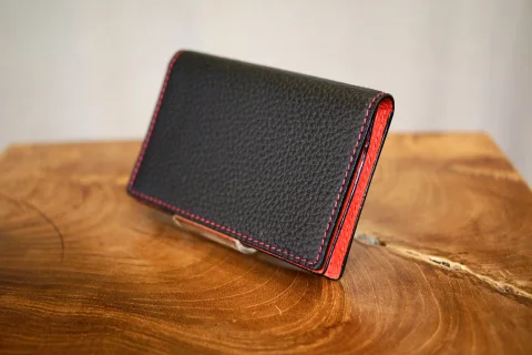 ブラックの名刺入れ