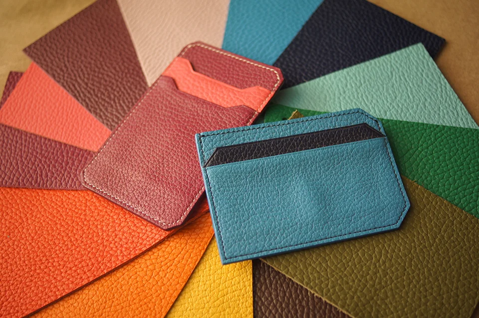 オーダーメイドのカードケース一覧